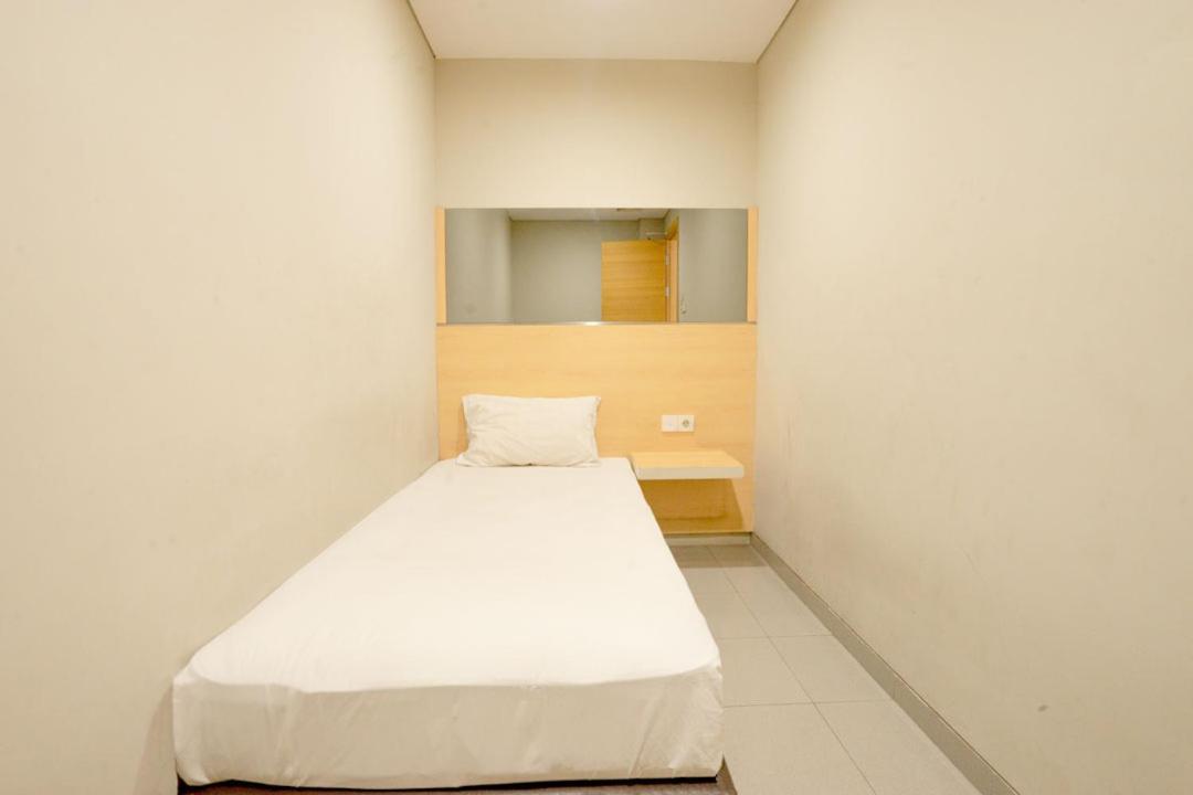 Life Hotel Stasiun Kota สุราบายา ห้อง รูปภาพ