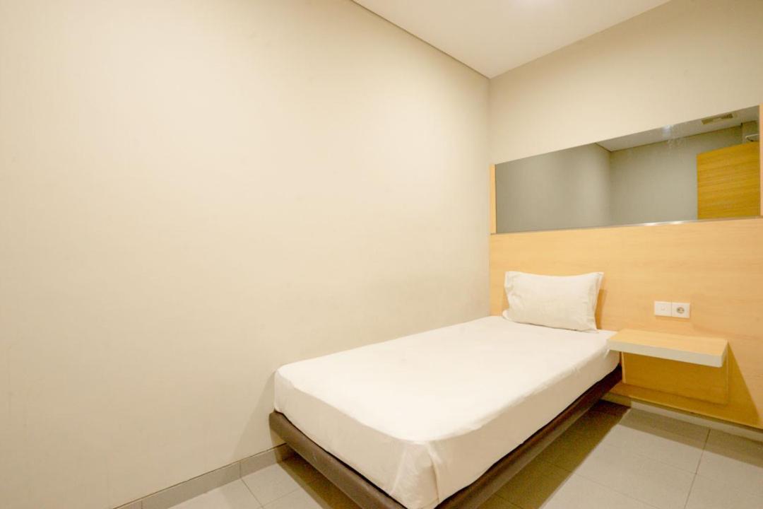 Life Hotel Stasiun Kota สุราบายา ห้อง รูปภาพ