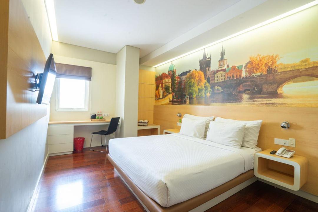 Life Hotel Stasiun Kota สุราบายา ห้อง รูปภาพ