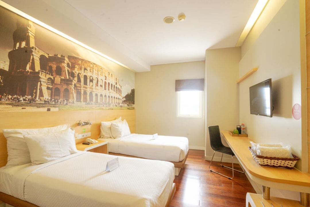 Life Hotel Stasiun Kota สุราบายา ห้อง รูปภาพ